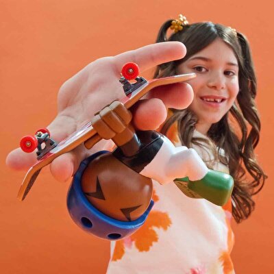 Tech Deck SK8 Crew Figürlü Parmak Kaykayı 2’li Set 1