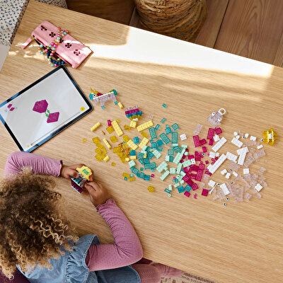 LEGO Classic Sihirli Saydam Kutu 11040