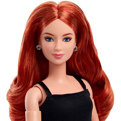 Barbie Basics İkonik Koleksiyon Bebeği Kızıl JBH74