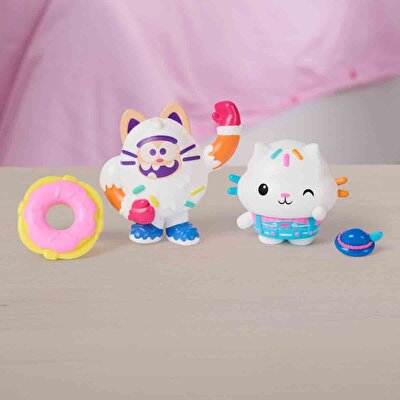 Gabby’s Dollhouse 2’li Figür Paketi Cakey Cat ve Cookie Bobby