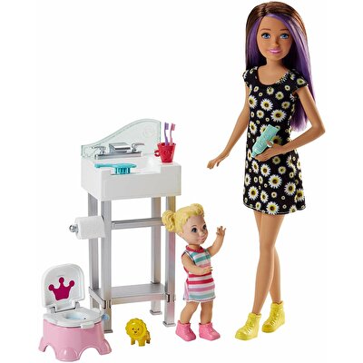 Barbie Bebek Bakıcılığı Oyun Seti Tuvalet Eğitimi Temalı FJB01