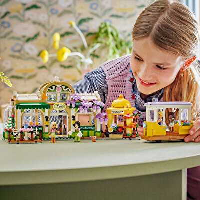 LEGO Friends Bitki Kafe ve Çiçekçi Dükkanı 42671