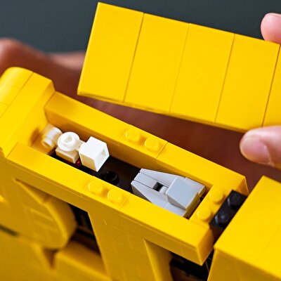 LEGO Parçalarla Yapılan Star Wars™ Logosu 75407