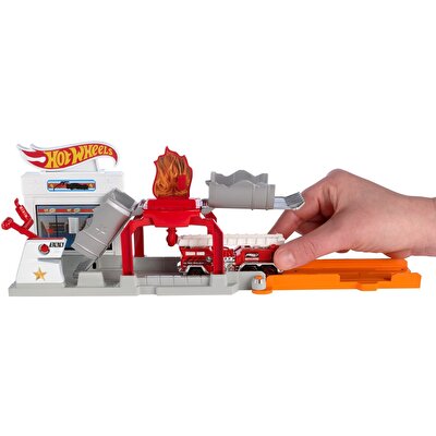 Hot Wheels Şehir Başlangıç Setleri Blaze Blast FJN36