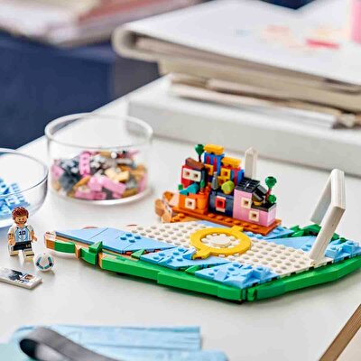 LEGO Editions Lionel Messi Unutulmaz Futbol Anları 43011