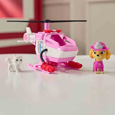 Paw Patrol Fire Rescue Figür ve Kurtarma Aracı Skye