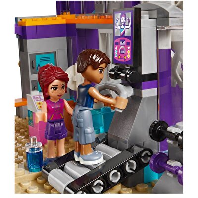 LEGO® Friends Heartlake Spor Merkezi