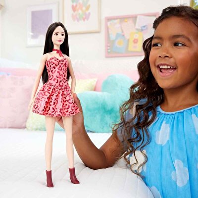 Barbie Leopar Elbiseli Fashionistas Bebeği JJN59