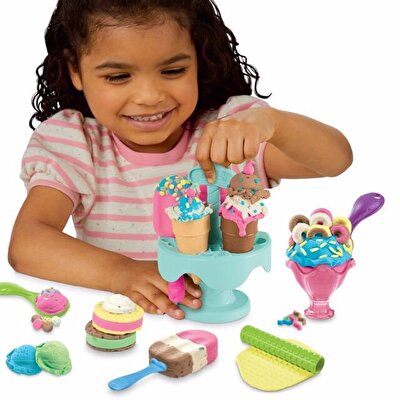 Play Doh Mutfak Atölyesi Dondurma Partisi Seti F5332
