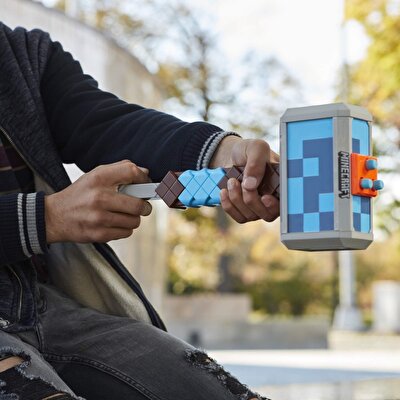 Nerf Minecraft Stormlander F4416