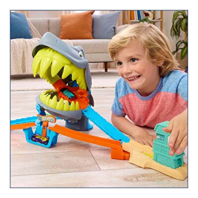 Hot Wheels City Köpek Balığı Macerası Oyun Seti JHL96