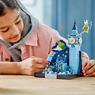 LEGO Disney Peter Pan ile Wendy'nin Londra Üzerinde Uçuşu 43232
