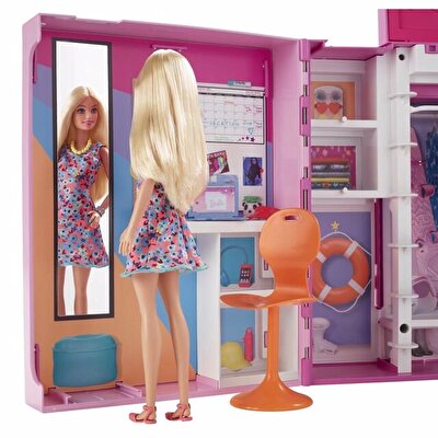 Barbie ve Yeni Rüya Dolabı Oyun Seti HGX57