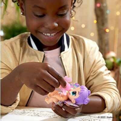 Baby Alive GloPixies Minik Peri Bebek Rainbow F2596