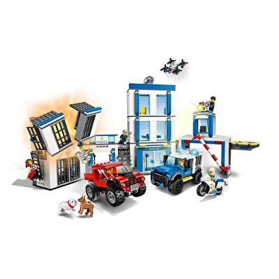 LEGO City Polis Merkezi 60246