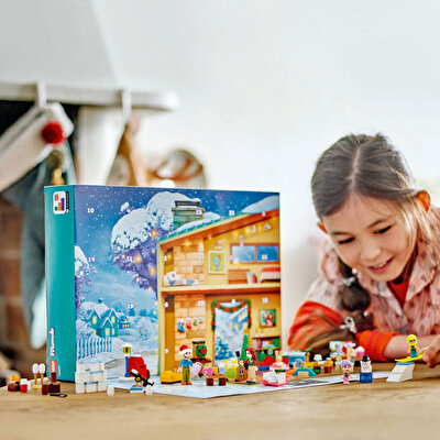 LEGO Friends 2024 Yılbaşı Takvimi 42637