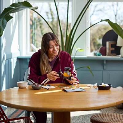 LEGO Disney Pixar WALL-E ve EVE 43279