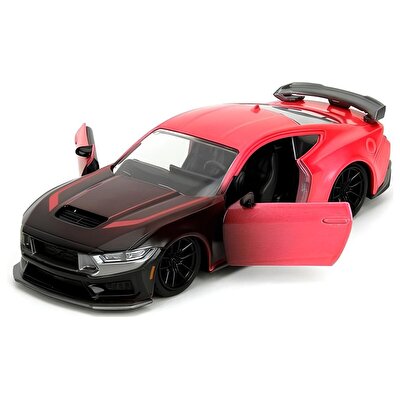 Jada Pi̇nk Sli̇ps 1:32 Ölçekli Araba 2024 Ford Mustang Dark Horse