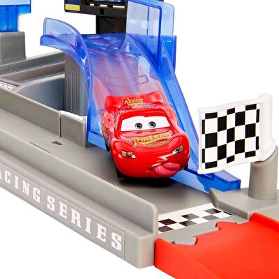 Disney Pixar Cars Piston Kupası Akrobasi Hız Pisti Oyun Seti JHL42