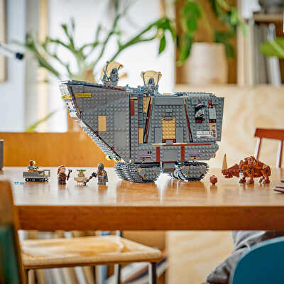 LEGO Star Wars Gezegen Dışı Kum Taşıtı ve Mudhorn 75453