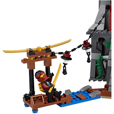 LEGO® Ninjago Lighthouse Siege