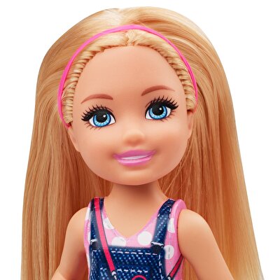 Barbie Aksesuarlı Chelsea Bebekler Kot Elbiseli Sarışın GHV65