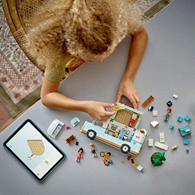 LEGO Friends Arkadaşlık Karavan Macerası 42663