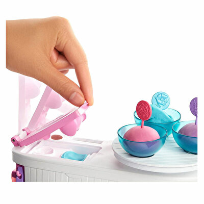 Barbie Yüz Bakımı Yapıyor Oyun Seti GJR84