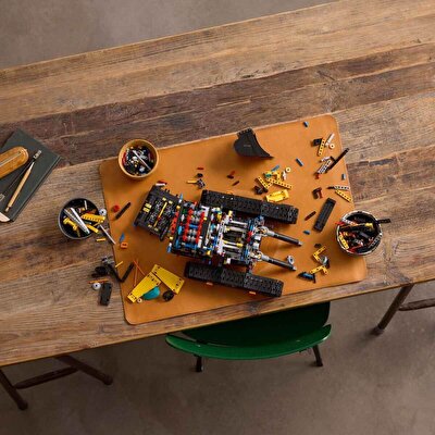 LEGO Technic Volvo EC500 Hybrid Ekskavatör 42215