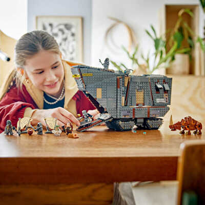 LEGO Star Wars Gezegen Dışı Kum Taşıtı ve Mudhorn 75453