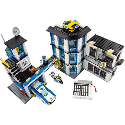 LEGO® City Polis Merkezi 60141