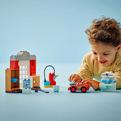 LEGO Duplo Disney ve Pixar Arabalar McQueen’in Doc’un Garajını Ziyareti 10456