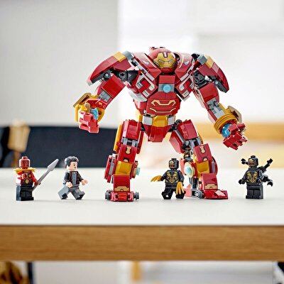 LEGO Marvel Hulkbuster: Wakanda Savaşı 76247