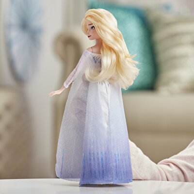 Disney Frozen 2 Şarkı Söyleyen Kraliçe Elsa E8880