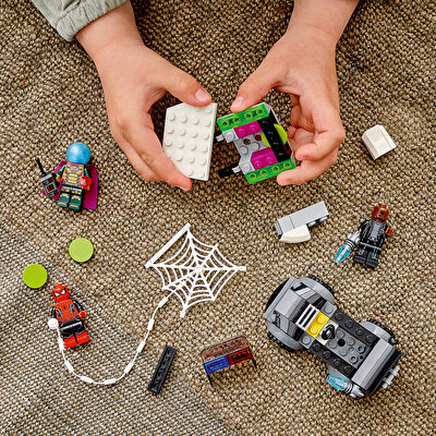 LEGO Marvel Örümcek Adam ve Mysterio’nun Dron Saldırısı 76184