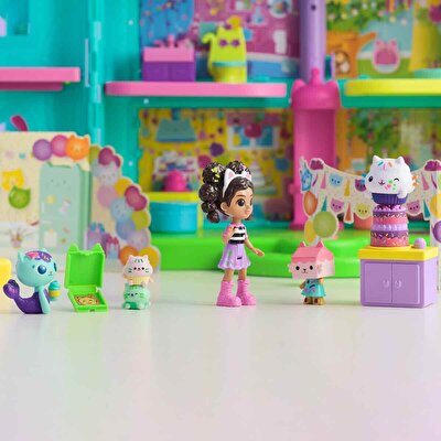 Gabby’s Dollhouse Cakey’in Doğum Günü