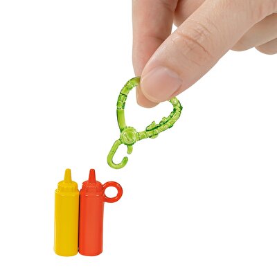 Barbie Kostümlü Chelsea ve Hayvancığı Oyun Setleri Burger Kostümü GRP69