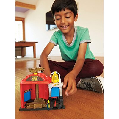Hot Wheels Şehir Otoparkı Oyun Seti Yangın İstasyonu FRH29