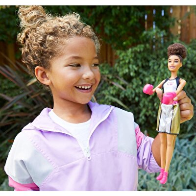 Barbie Kariyer Bebekleri Boksör Barbie GJL64