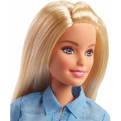 Barbie Seyahatte Bebeği GHR58