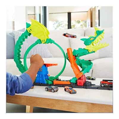 Hot Wheels Ejderha İle Mücadele Pisti HDP03