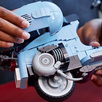 LEGO Icons Vespa 125 10298