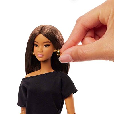 Barbie Basics İkonik Koleksiyon Bebeği Kumral JBH72