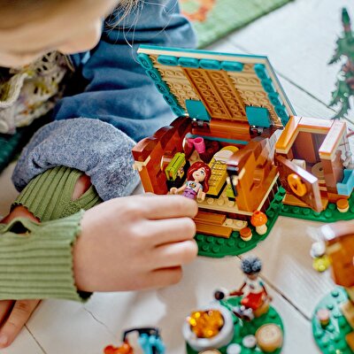 LEGO Friends Macera Kampı Şirin Kulübeler 42624