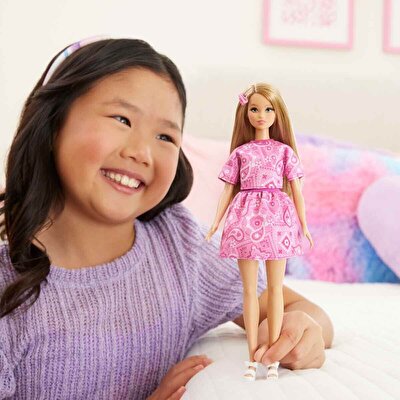 Barbie Fashionistas Parti Bebeği JJN62