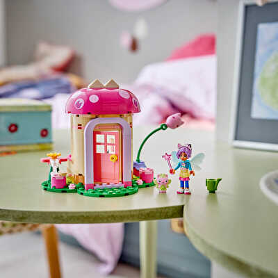 LEGO Gabby’s Dollhouse Peri Kedi’nin Bahçe Evi 11212