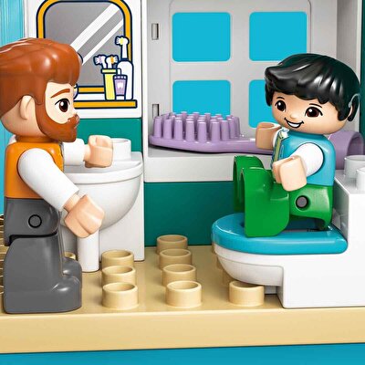 LEGO DUPLO Kasabası 3’ü 1 Arada Figürlü Modern Aile Evi 10470