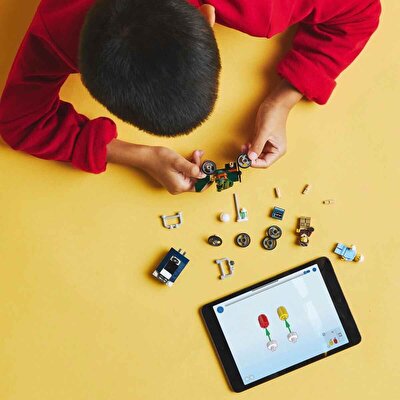 LEGO City Uçak Hastane Yatağına Karşı Yarış Arabası Paketi 60459