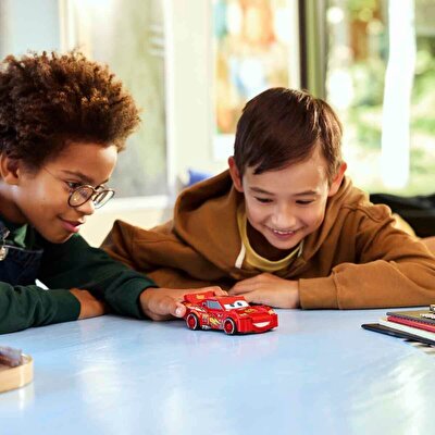 LEGO Speed Champions Disney Şimşek McQueen 77255