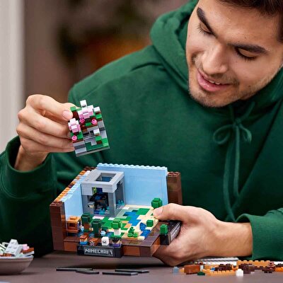 LEGO Minecraft Eşya Yapma Masası 21265